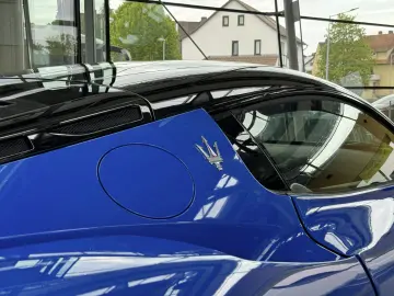 MASERATI MC20 Carbon Keramic Lift Alcantara Sonus Kamera