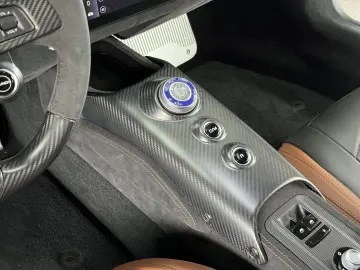 MASERATI MC20 Carbon Keramic Lift Alcantara Sonus Kamera