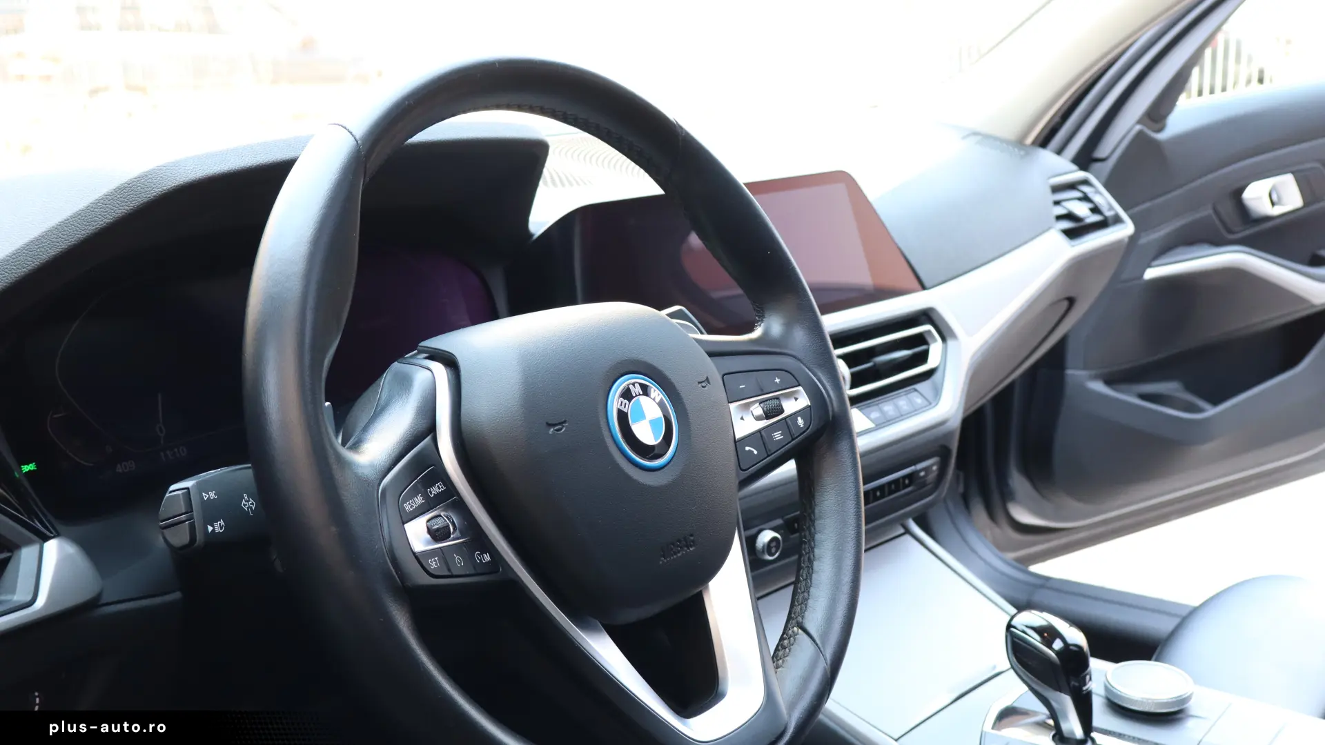 BMW Seria 3 330e Aut. Sport Line