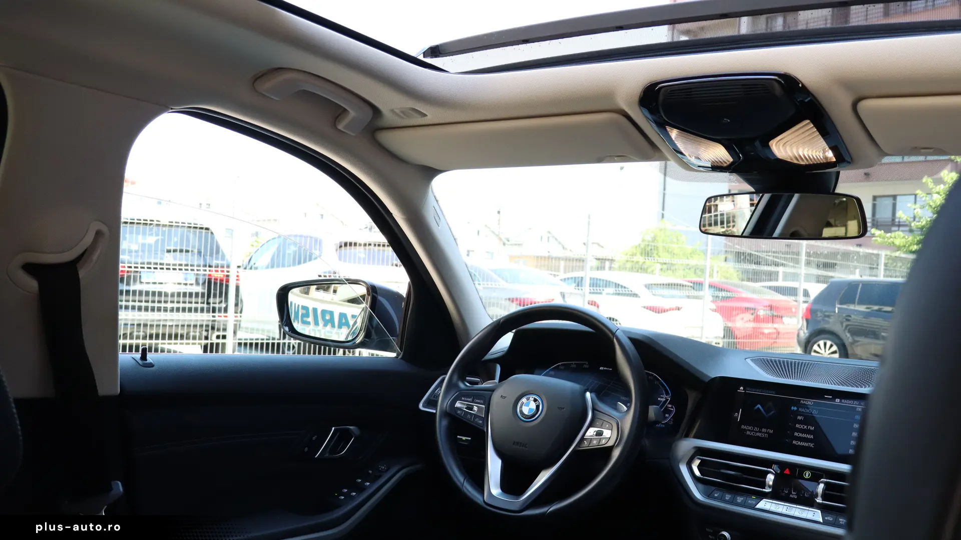 BMW Seria 3 330e Aut. Sport Line