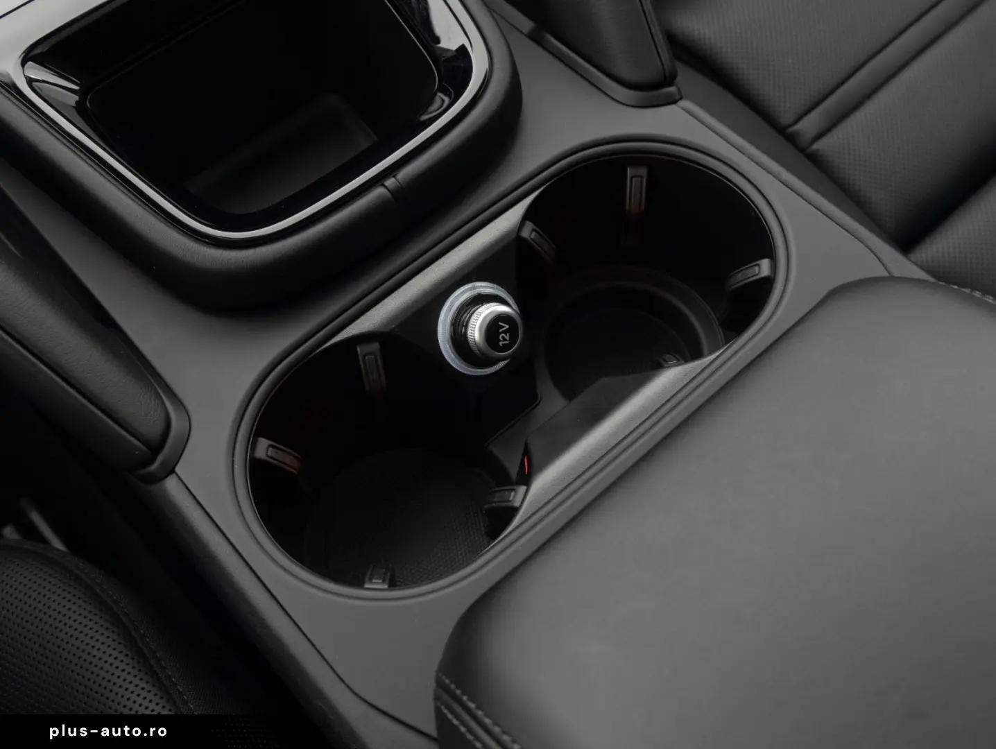 PORSCHE Cayenne Coupe Turbo E-Hybrid   PDCC   Sportabgas