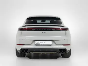 PORSCHE Cayenne Coupe Turbo E-Hybrid   PDCC   Sportabgas