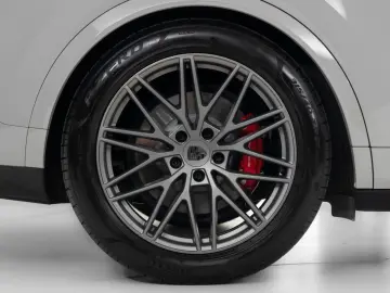 PORSCHE Cayenne Coupe Turbo E-Hybrid   PDCC   Sportabgas