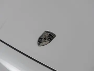 PORSCHE Cayenne Coupe Turbo E-Hybrid   PDCC   Sportabgas