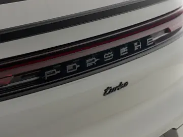 PORSCHE Cayenne Coupe Turbo E-Hybrid   PDCC   Sportabgas