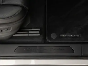 PORSCHE Cayenne Coupe Turbo E-Hybrid   PDCC   Sportabgas