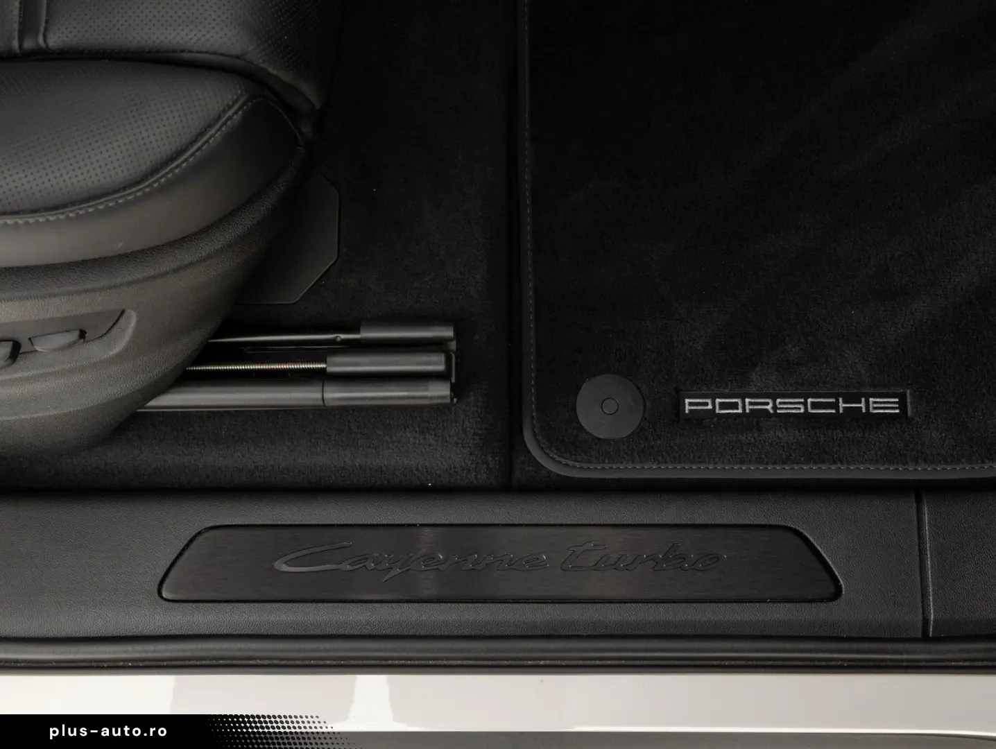 PORSCHE Cayenne Coupe Turbo E-Hybrid   PDCC   Sportabgas