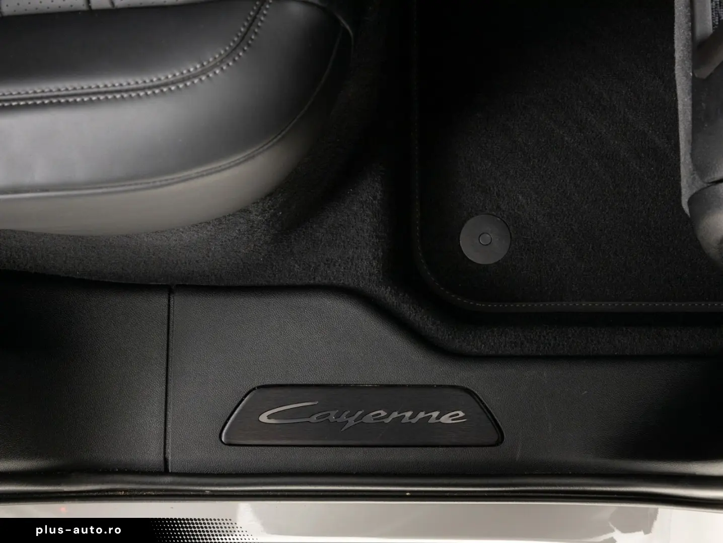 PORSCHE Cayenne Coupe Turbo E-Hybrid   PDCC   Sportabgas