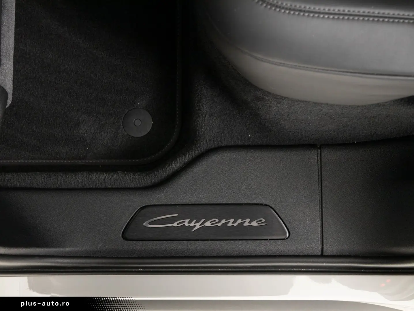 PORSCHE Cayenne Coupe Turbo E-Hybrid   PDCC   Sportabgas