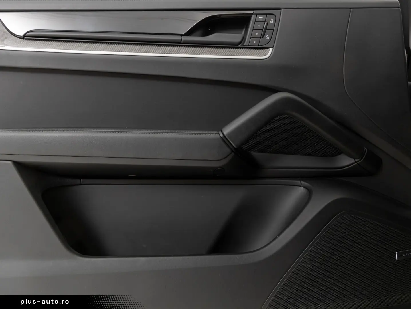 PORSCHE Cayenne Coupe Turbo E-Hybrid   PDCC   Sportabgas