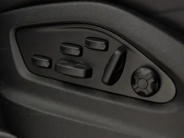 PORSCHE Cayenne Coupe Turbo E-Hybrid   PDCC   Sportabgas