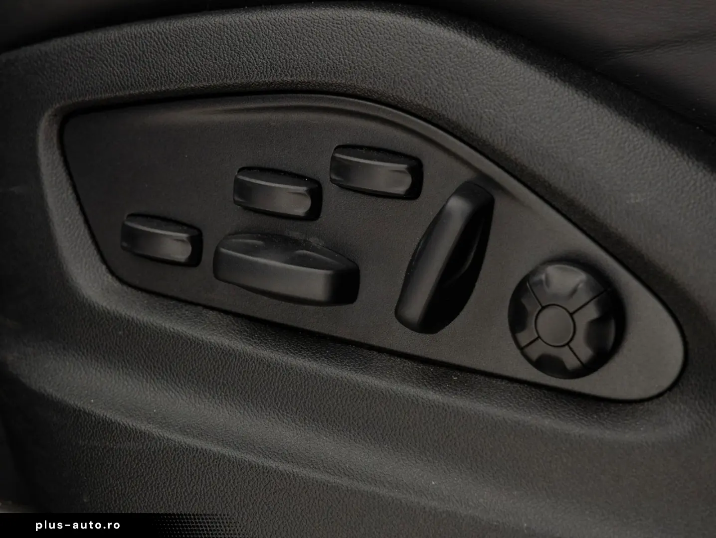 PORSCHE Cayenne Coupe Turbo E-Hybrid   PDCC   Sportabgas