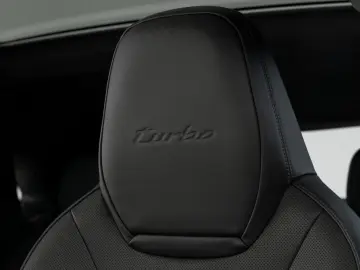 PORSCHE Cayenne Coupe Turbo E-Hybrid   PDCC   Sportabgas