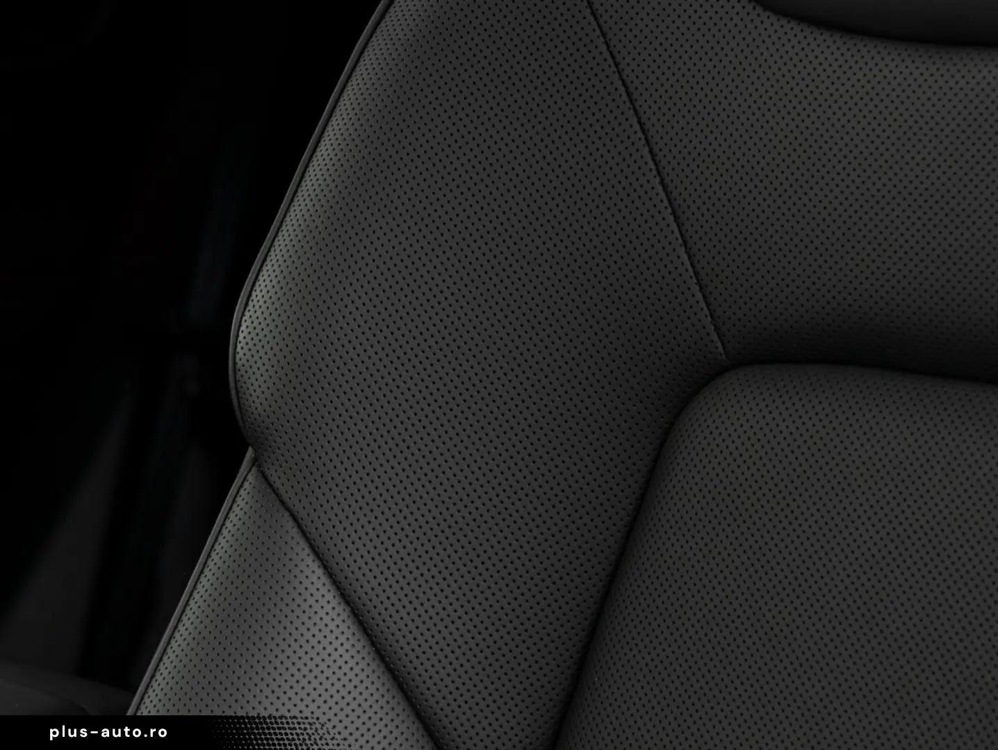 PORSCHE Cayenne Coupe Turbo E-Hybrid   PDCC   Sportabgas