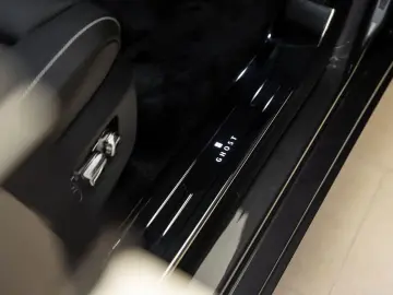 ROLLS ROYCE Ghost 2 year service & warranty