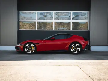FERRARI 12Cilindri