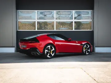 FERRARI 12Cilindri