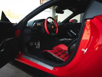 FERRARI 12Cilindri