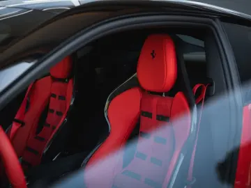 FERRARI 12Cilindri