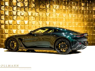 ASTON MARTIN V12 Vantage CARBON   CERAMIC   360 CAMERA