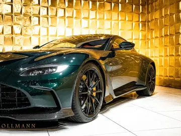 ASTON MARTIN V12 Vantage CARBON   CERAMIC   360 CAMERA