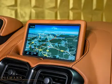 ASTON MARTIN V12 Vantage CARBON   CERAMIC   360 CAMERA