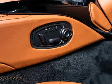 ASTON MARTIN V12 Vantage CARBON   CERAMIC   360 CAMERA