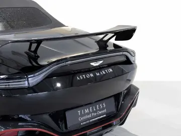 ASTON MARTIN New Vantage V12 Roadster -Onyx Black-