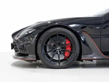 ASTON MARTIN New Vantage V12 Roadster -Onyx Black-