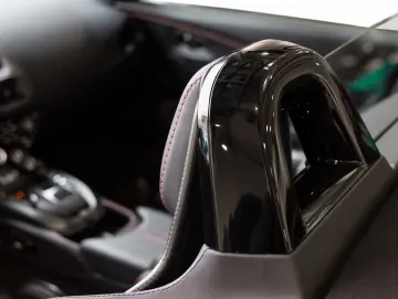 ASTON MARTIN New Vantage V12 Roadster -Onyx Black-