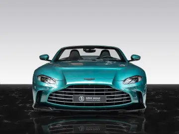 ASTON MARTIN V12 Vantage Roadster   AMR Green   1 of 249
