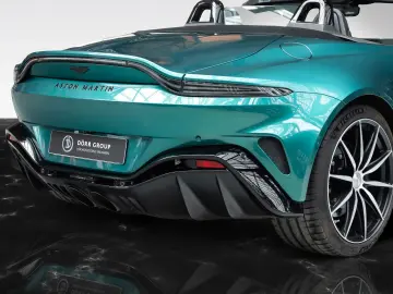 ASTON MARTIN V12 Vantage Roadster   AMR Green   1 of 249