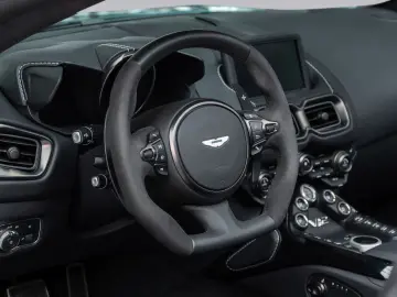 ASTON MARTIN V12 Vantage Roadster   AMR Green   1 of 249