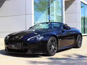 ASTON MARTIN V12 Vantage S Roadster   Schwarz Schwarz   2.Hd