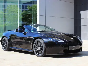 ASTON MARTIN V12 Vantage S Roadster   Schwarz Schwarz   2.Hd