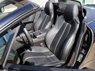 ASTON MARTIN V12 Vantage S Roadster   Schwarz Schwarz   2.Hd