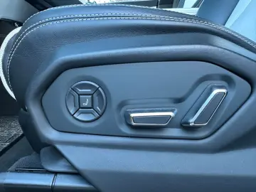 LAMBORGHINI Urus 4.0 V8 ACC HUD PANO KERAMIK LUFT 23  360