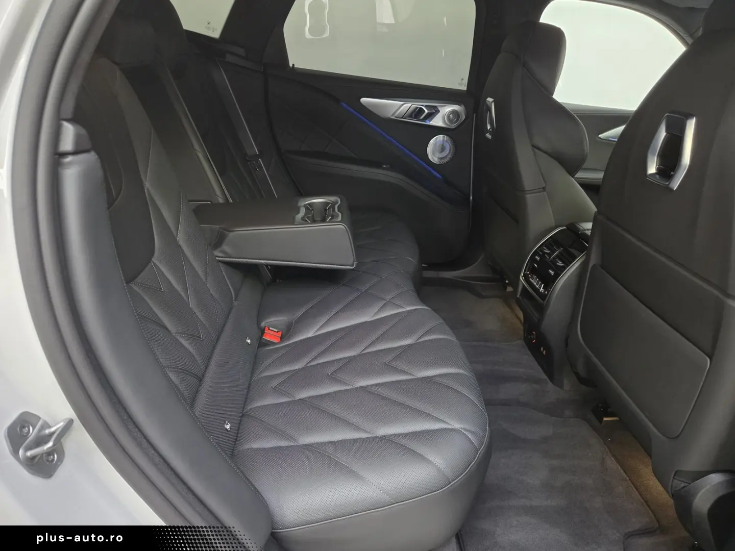 BMW XM 50e 23Zoll DriviProf. ACC AHK B&W Sitzlüftung