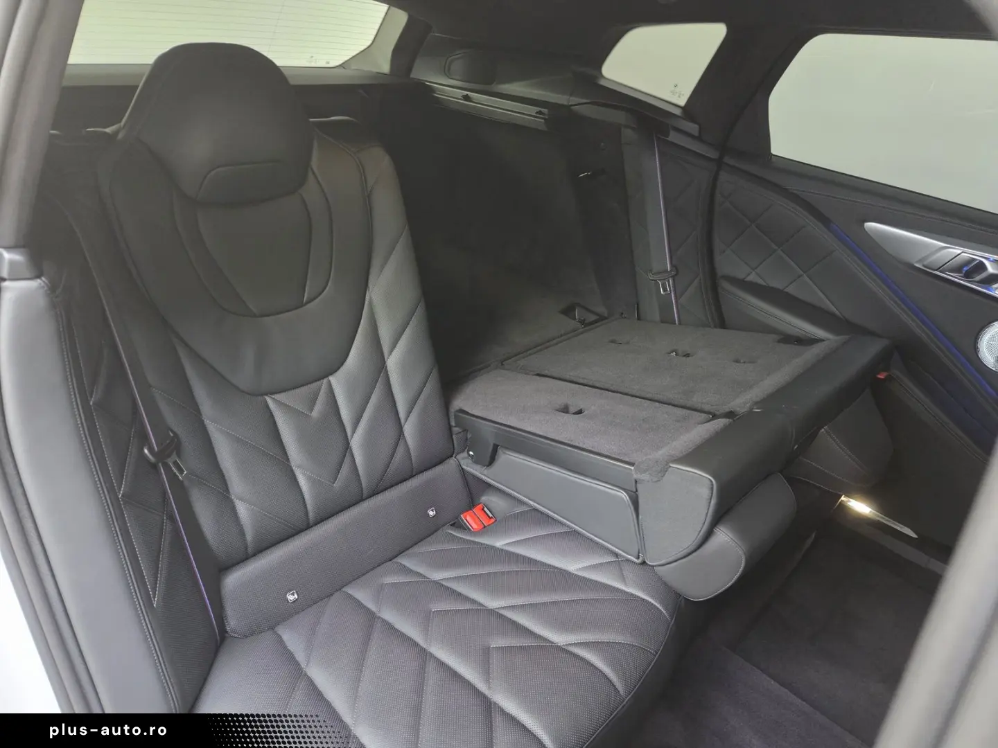 BMW XM 50e 23Zoll DriviProf. ACC AHK B&W Sitzlüftung