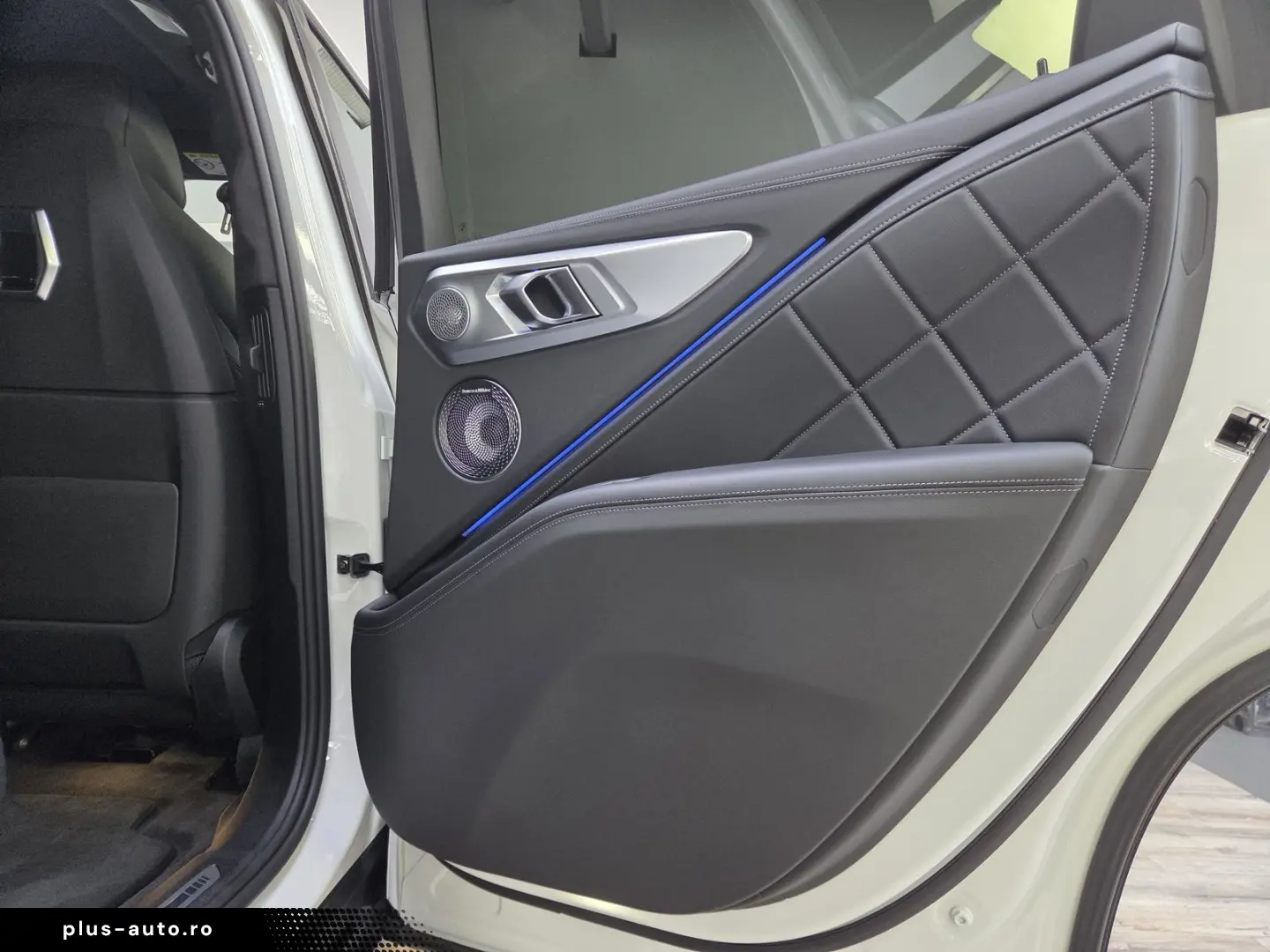 BMW XM 50e 23Zoll DriviProf. ACC AHK B&W Sitzlüftung