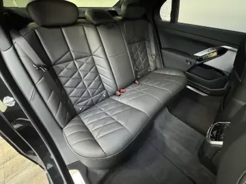 BMW 750e xDrive M Sport Pro AHK ACC 360