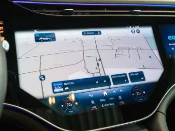 MERCEDES-BENZ EQE 350 350 4M AMG Line Night HYPER AI…