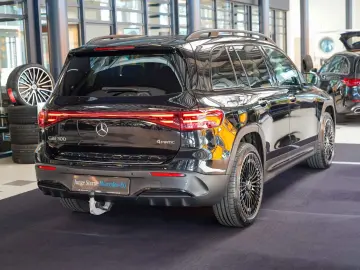 MERCEDES-BENZ EQB 300 4M AMG Premium Night AHK Memory Sitze