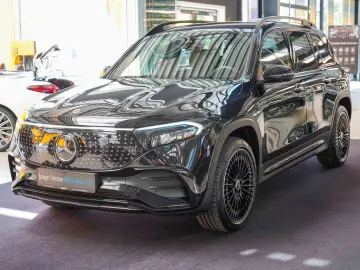 MERCEDES-BENZ EQB 300 4M AMG Premium Night AHK Memory Sitze