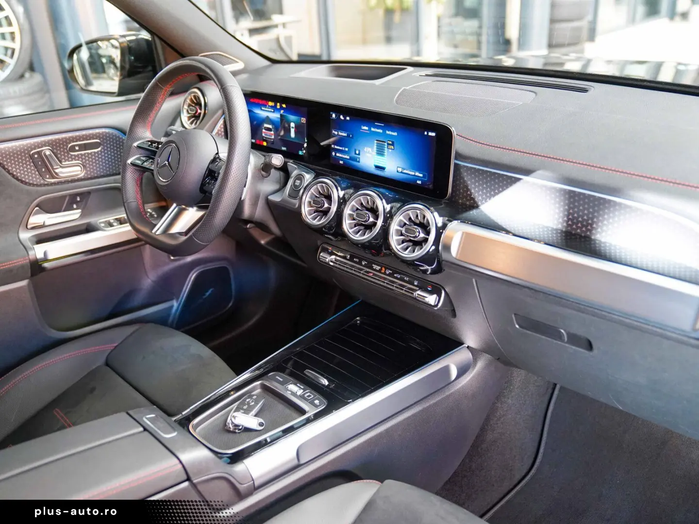 MERCEDES-BENZ EQB 300 4M AMG Premium Night AHK Memory Sitze