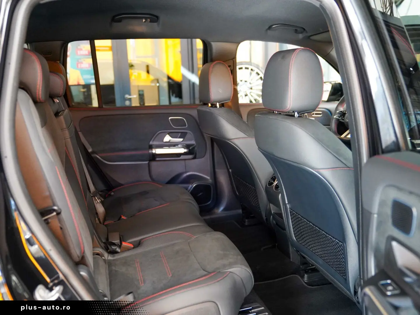 MERCEDES-BENZ EQB 300 4M AMG Premium Night AHK Memory Sitze