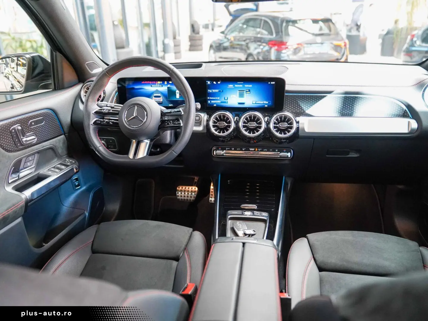 MERCEDES-BENZ EQB 300 4M AMG Premium Night AHK Memory Sitze