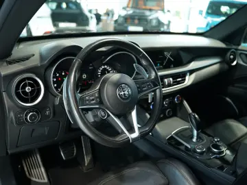 ALFA ROMEO Stelvio Veloce Q4  20 Zoll  ACC  Kamera  Digital