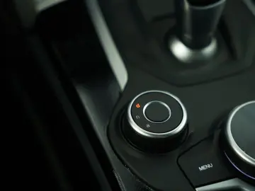 ALFA ROMEO Stelvio Veloce Q4  20 Zoll  ACC  Kamera  Digital