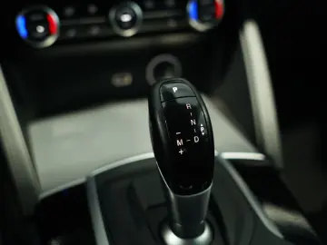 ALFA ROMEO Stelvio Veloce Q4  20 Zoll  ACC  Kamera  Digital